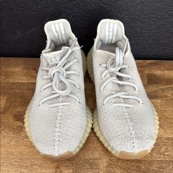 Adidas Men’s Yeezy Boost Size 6 - Picture 2 of 12